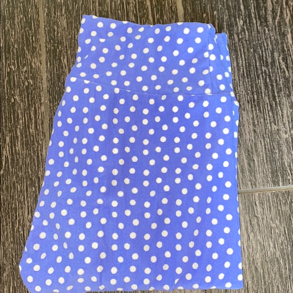 LulaRoe purple polka dot leggings